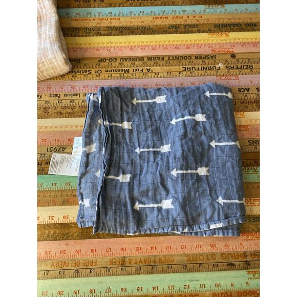 Lulujo Baby 100% Cotton Muslin Swaddle Blankets 40x 40 Aden + Anais Lot Of 2 - Picture 6 of 10